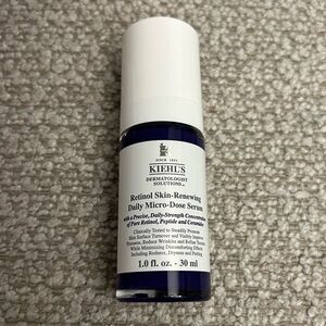 Kiehls Retinol Skin-Renewing Daily Micro-Dose Serum
